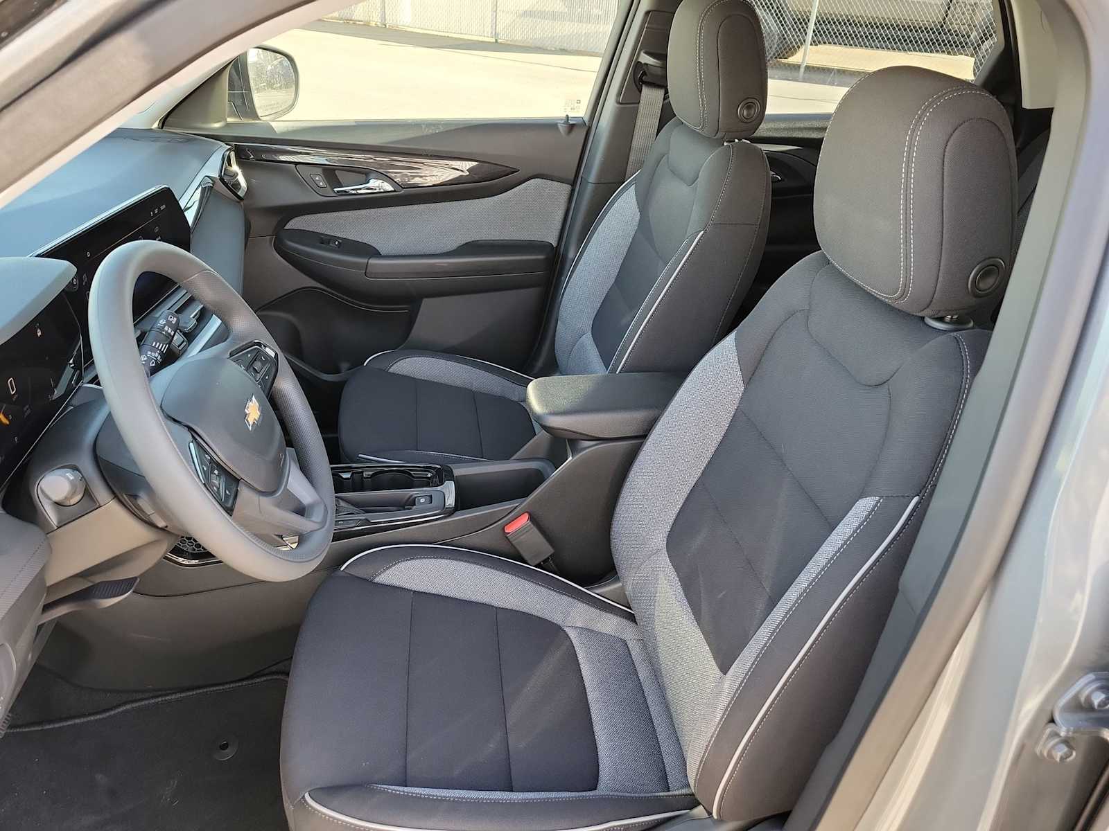 Thumbnail: 2026 Chevrolet TrailBlazer - 15