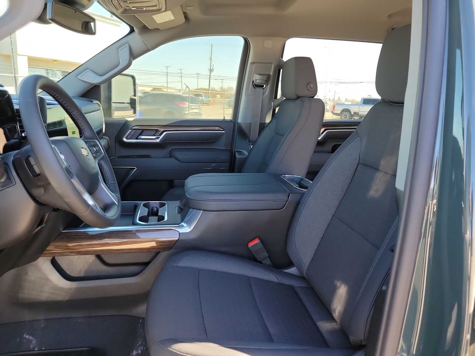 Thumbnail: 2026 Chevrolet Silverado 3500 - 19