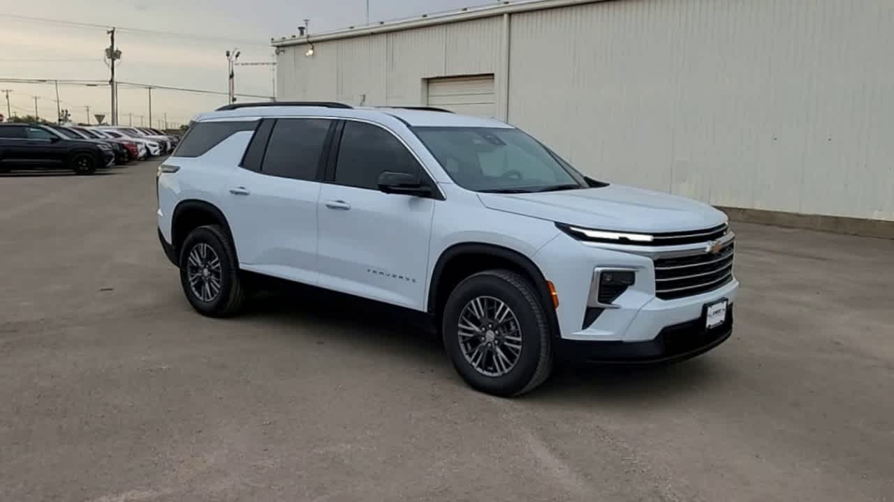 Thumbnail: 2026 Chevrolet Traverse - 2