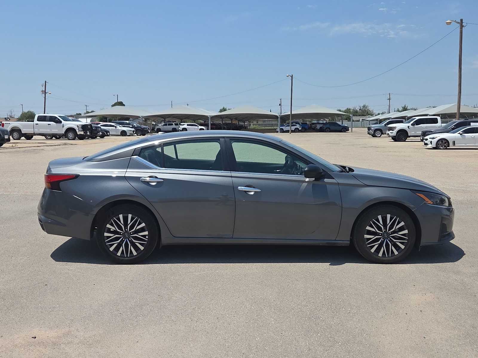 Thumbnail: 2025 Nissan Altima - 9