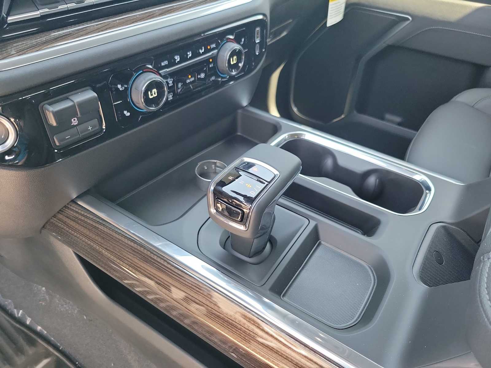 Thumbnail: 2025 Chevrolet Silverado 1500 - 25