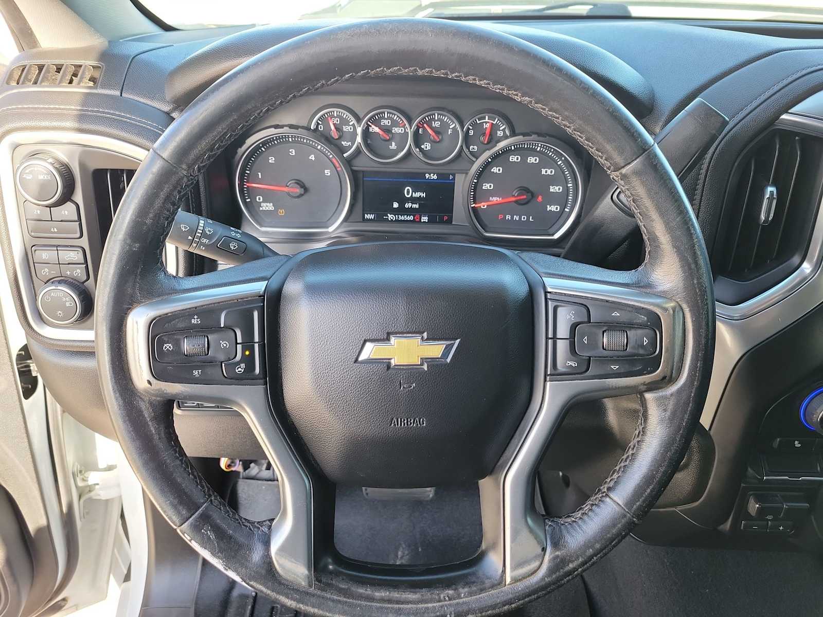 Thumbnail: 2022 Chevrolet Silverado 3500 - 19