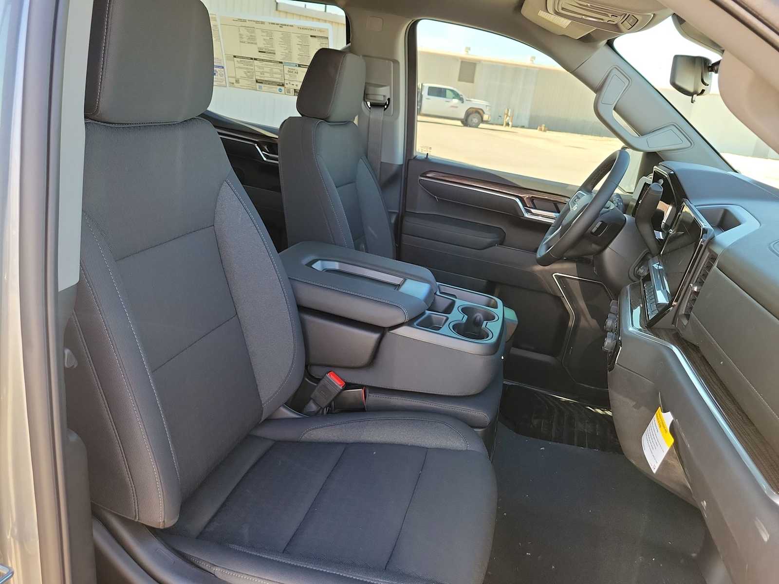 Thumbnail: 2026 Chevrolet Silverado 1500 - 22