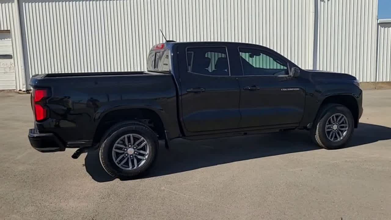Thumbnail: 2026 Chevrolet Colorado - 9