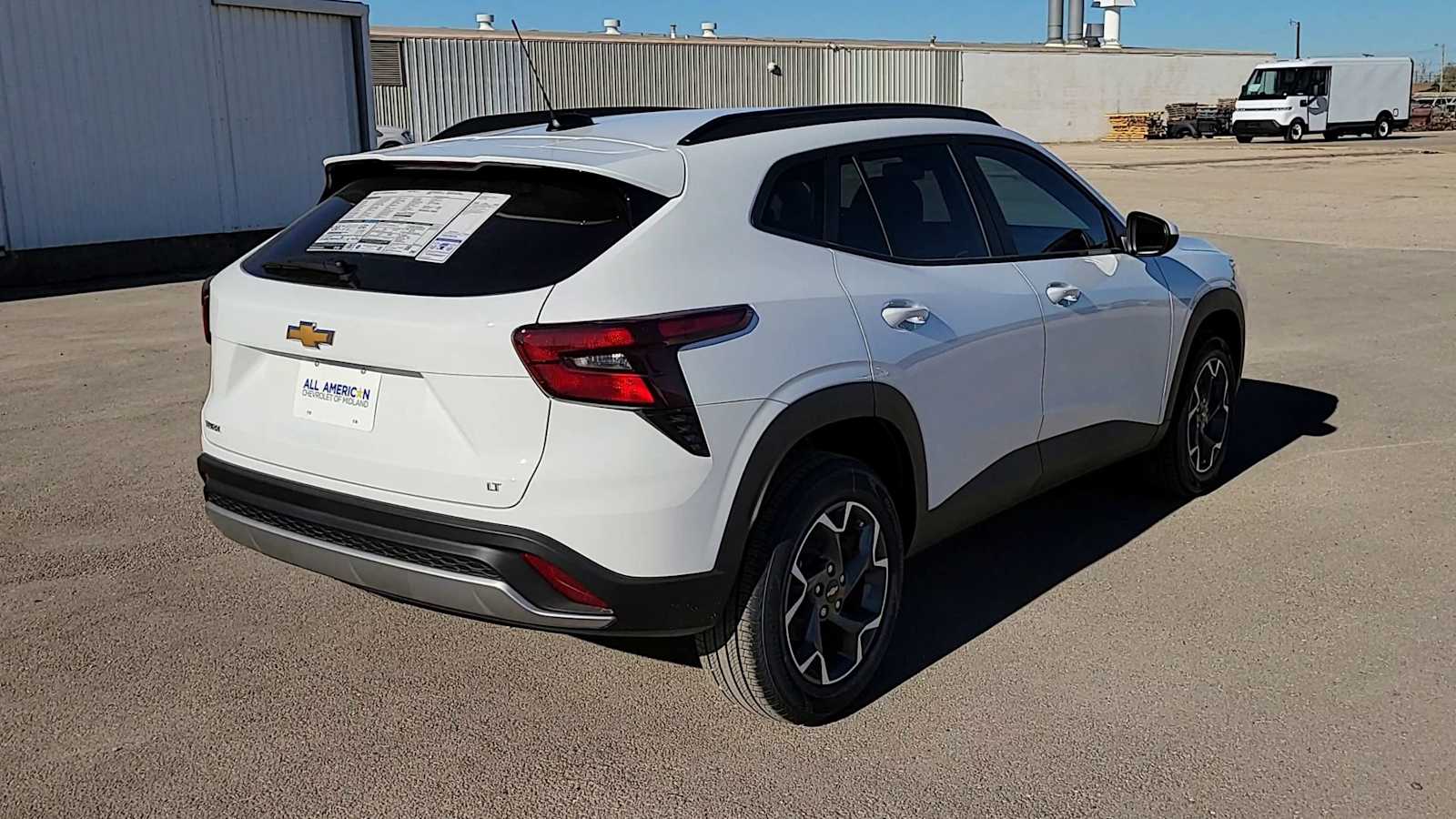 Thumbnail: 2026 Chevrolet Trax - 8