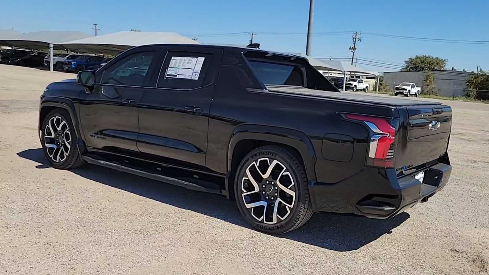 Thumbnail: 2024 Chevrolet Silverado EV - 6
