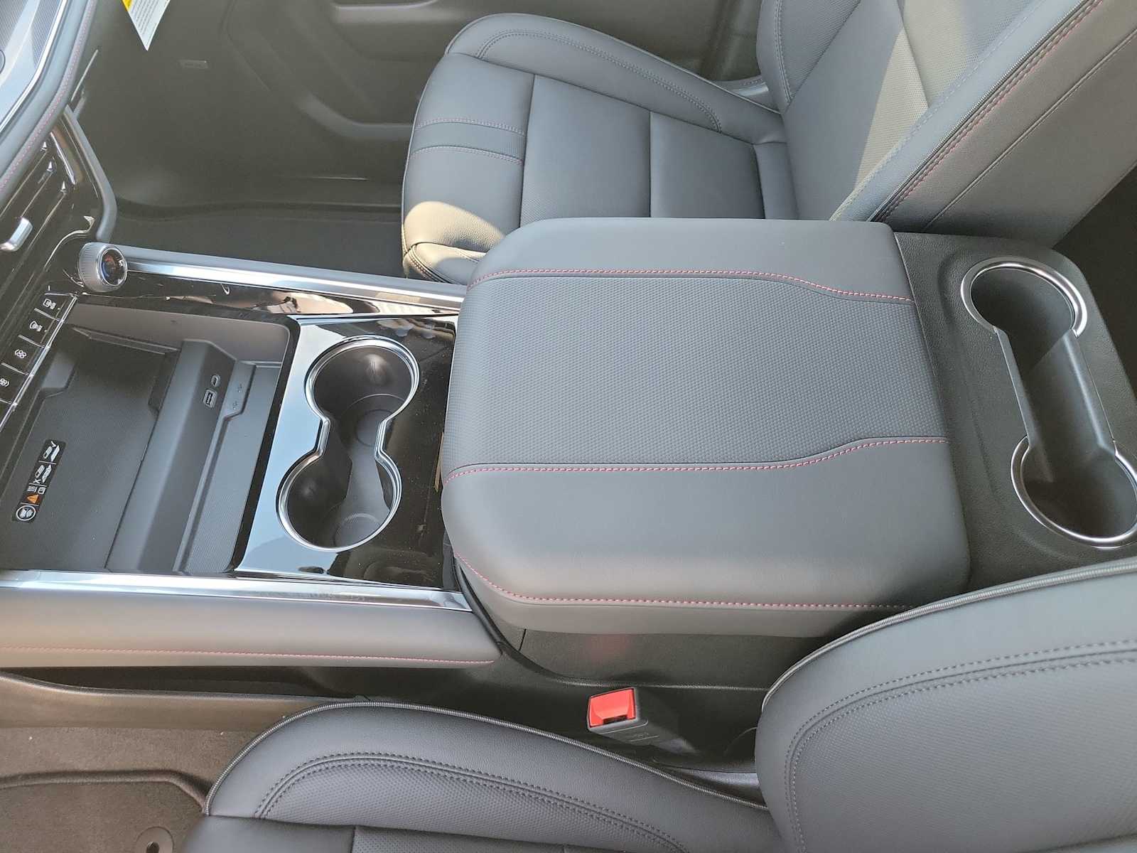 Thumbnail: 2026 Chevrolet Tahoe - 24
