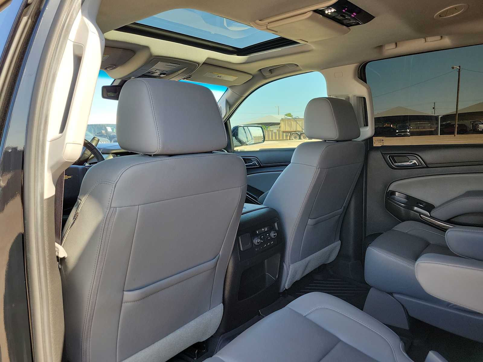 Thumbnail: 2019 Chevrolet Tahoe - 16