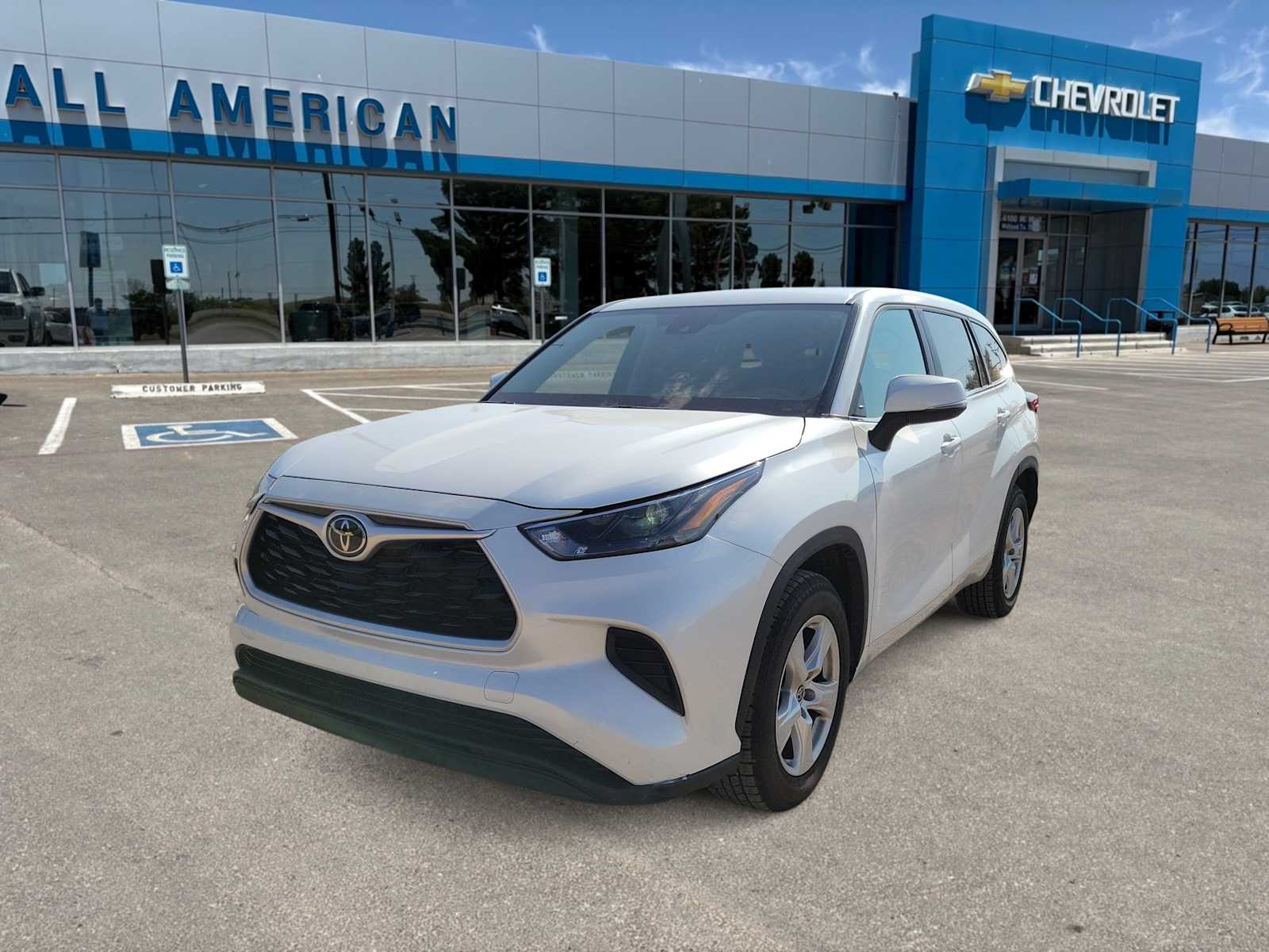 Thumbnail: 2023 Toyota Highlander - 1