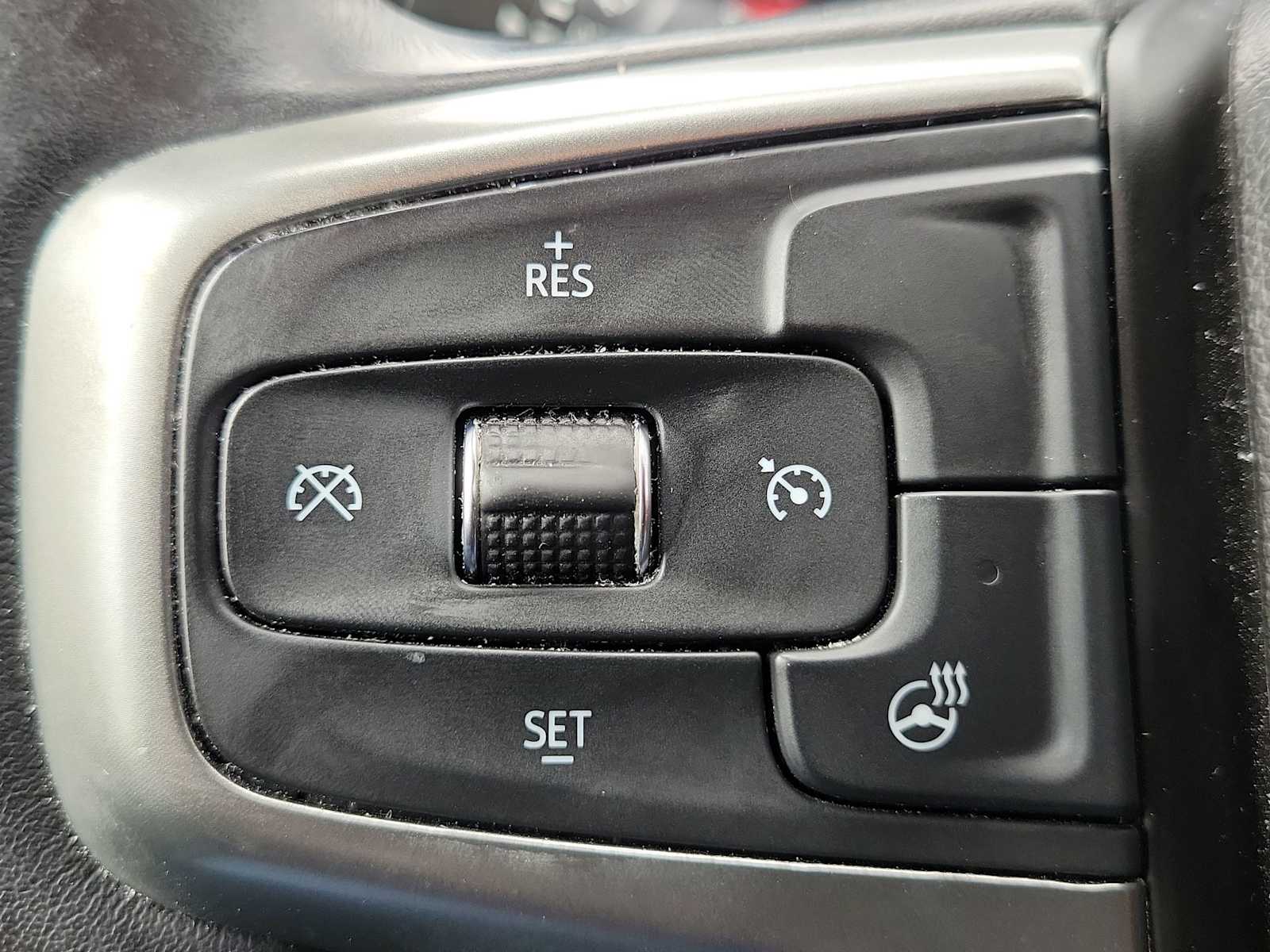 Thumbnail: 2020 Chevrolet Silverado 1500 - 23