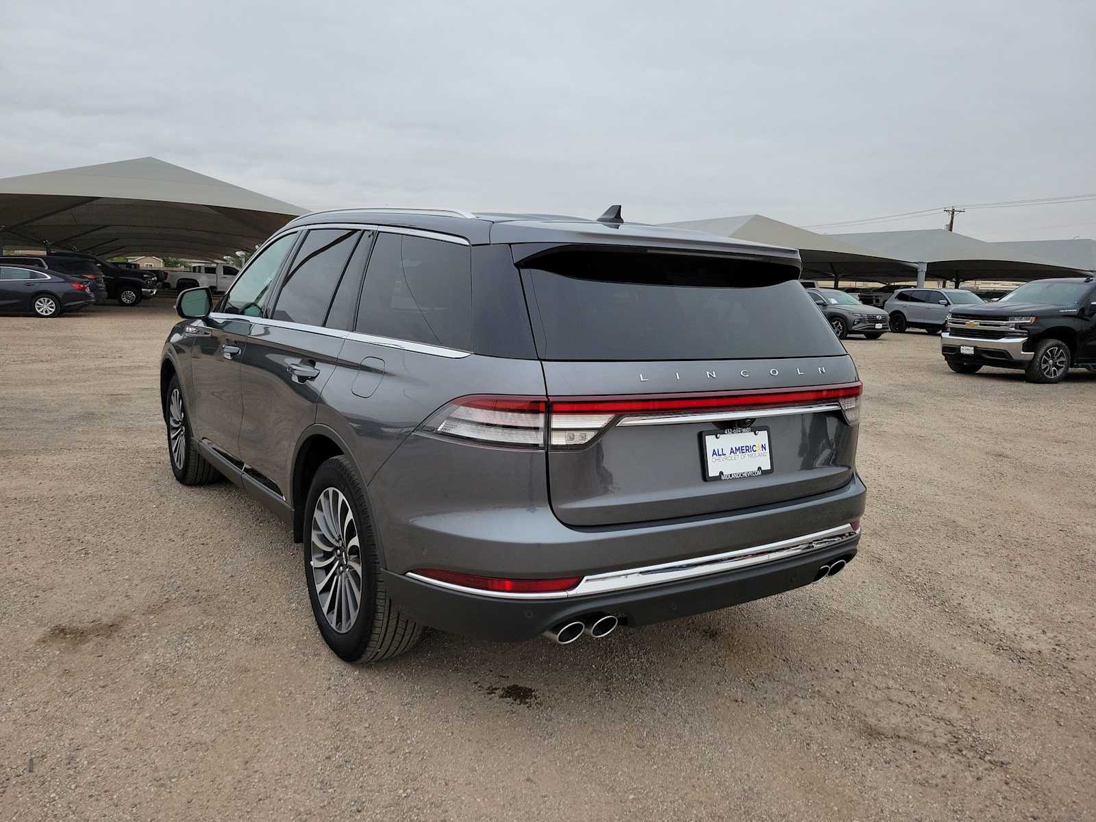Thumbnail: 2024 Lincoln Aviator - 12