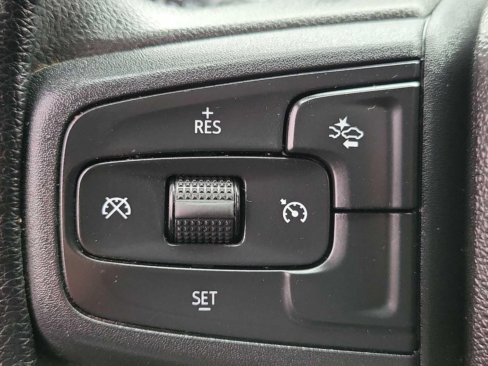 Thumbnail: 2023 Chevrolet Silverado 1500 - 27