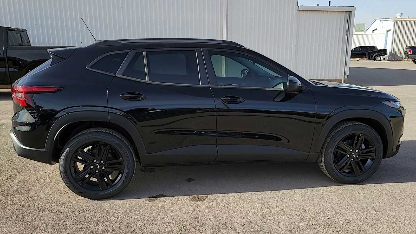 Thumbnail: 2026 Chevrolet Trax - 9