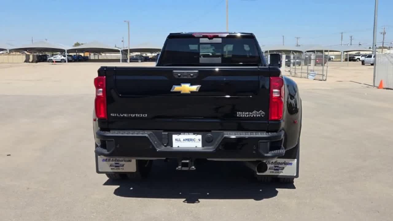 Thumbnail: 2026 Chevrolet Silverado 3500 - 4