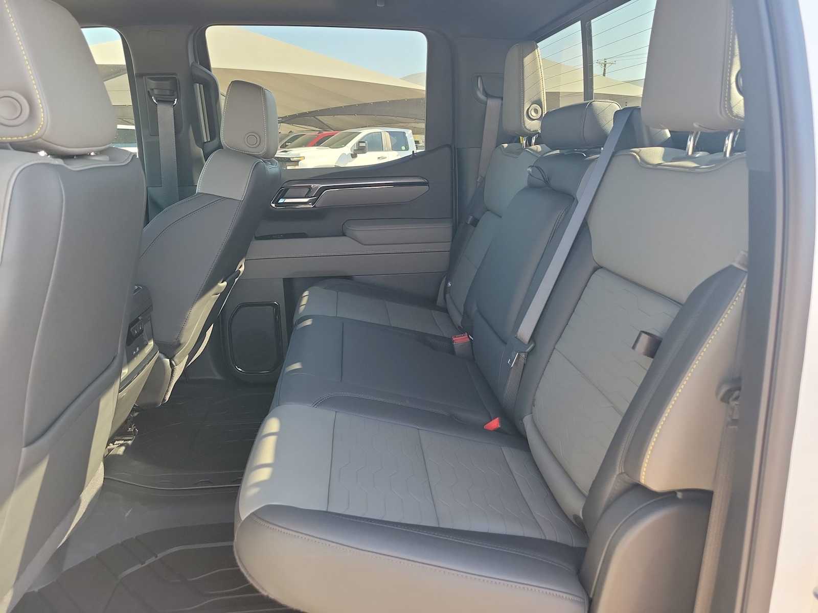 Thumbnail: 2025 Chevrolet Silverado 1500 - 20