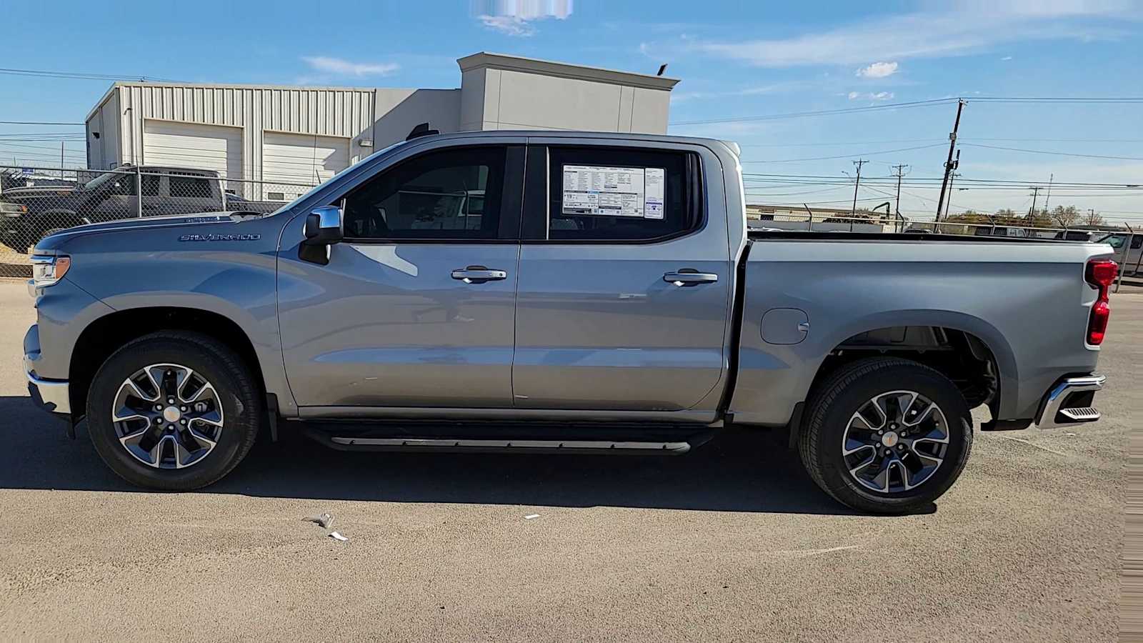 Thumbnail: 2026 Chevrolet Silverado 1500 - 5