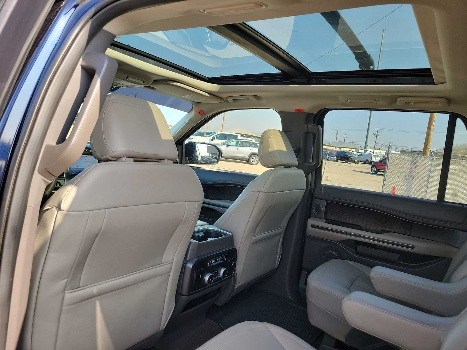 Thumbnail: 2021 Ford Expedition - 16