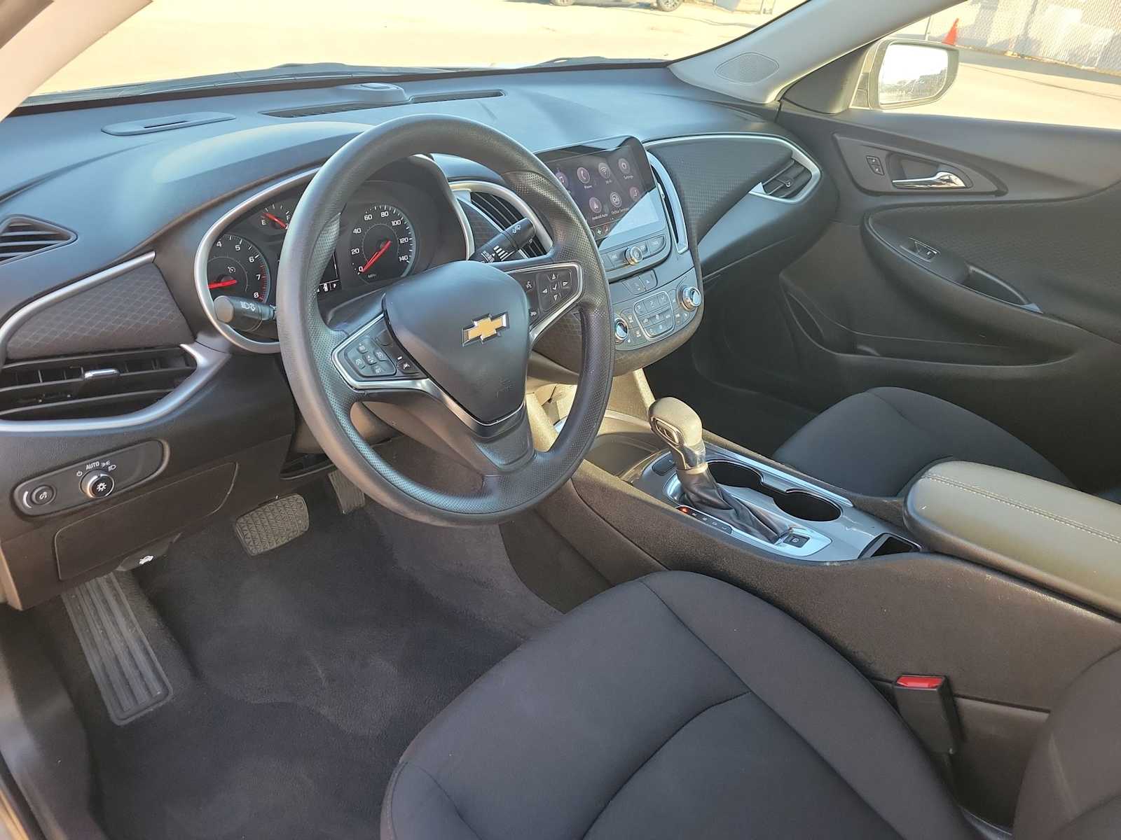 Thumbnail: 2023 Chevrolet Malibu - 10