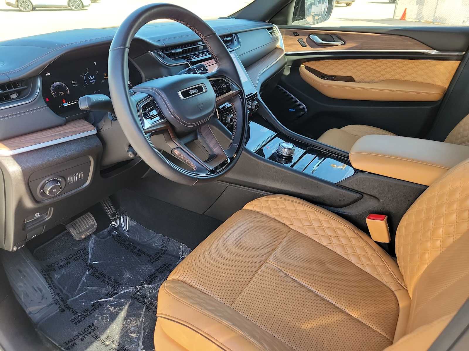 Thumbnail: 2022 Jeep Grand Cherokee - 10
