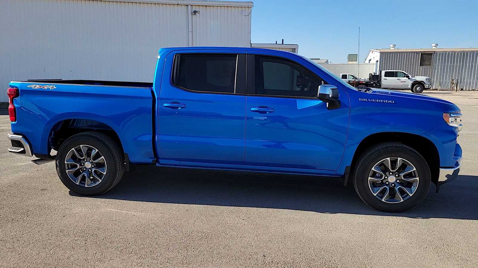 Thumbnail: 2026 Chevrolet Silverado 1500 - 9