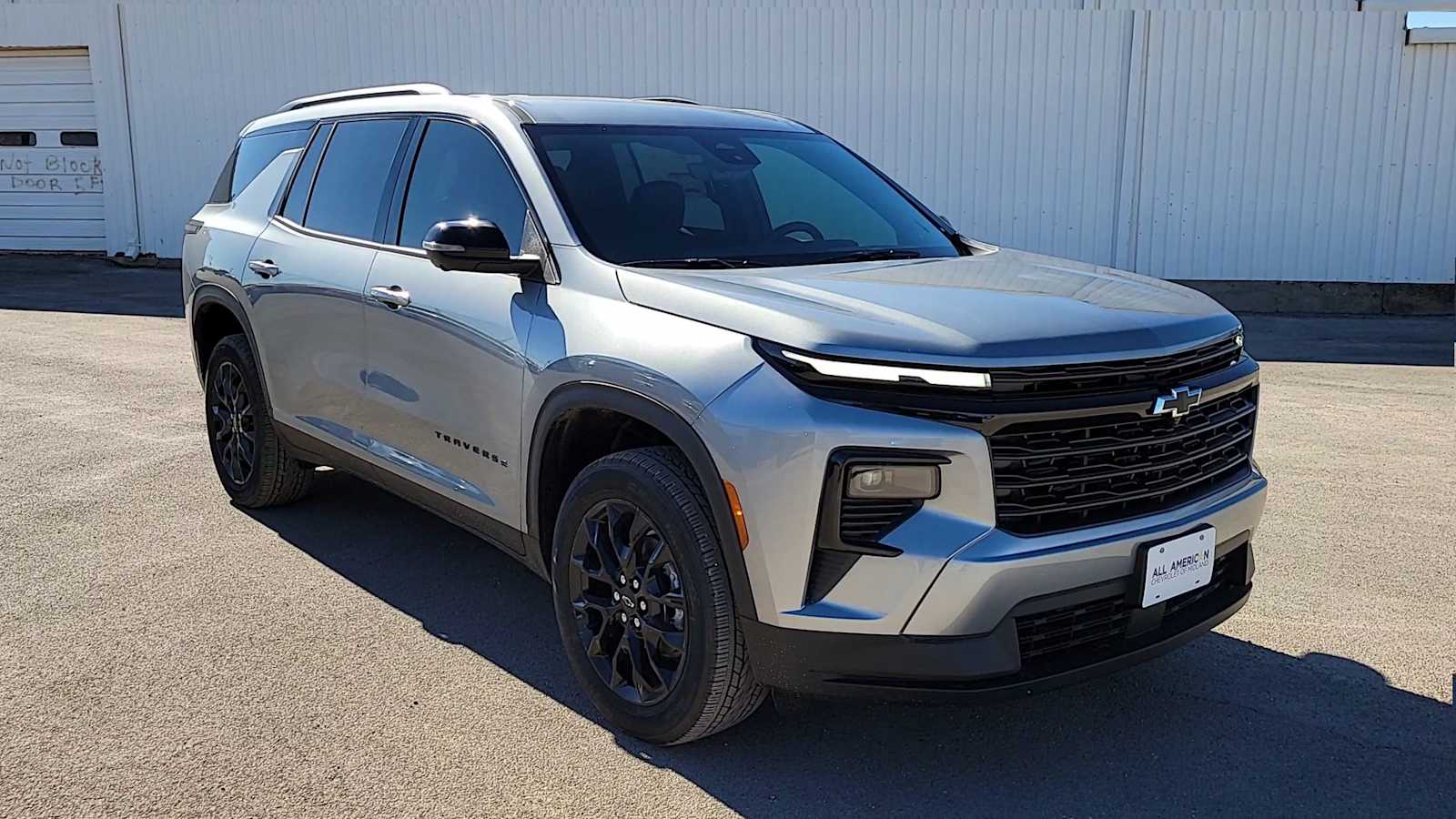 Thumbnail: 2026 Chevrolet Traverse - 2