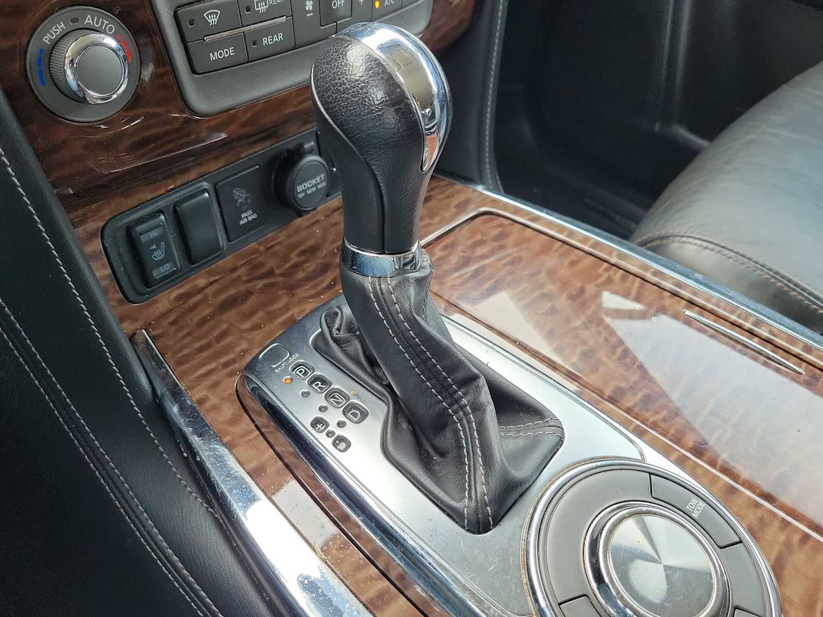 Thumbnail: 2020 Nissan Armada - 21