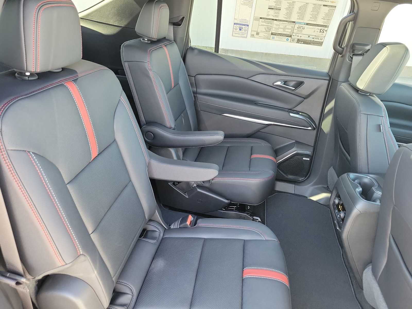 Thumbnail: 2026 Chevrolet Traverse - 21