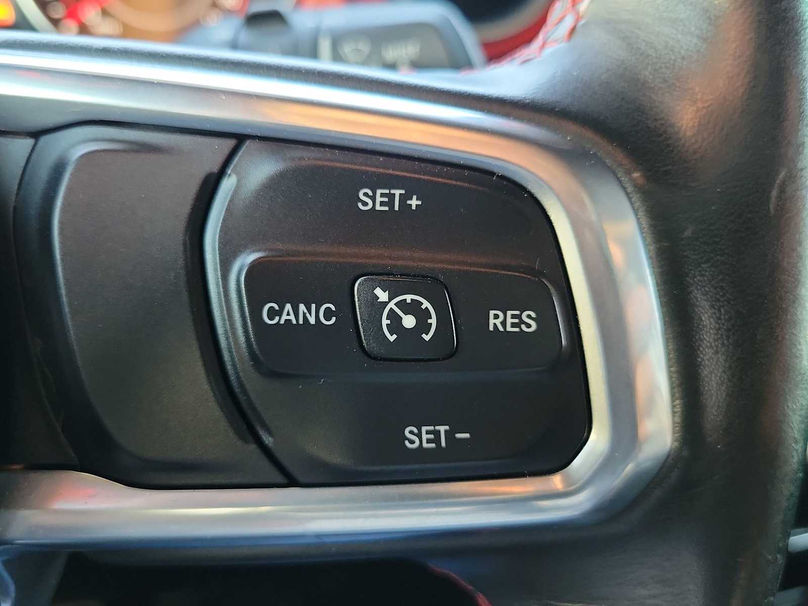 Thumbnail: 2019 Jeep Wrangler - 23