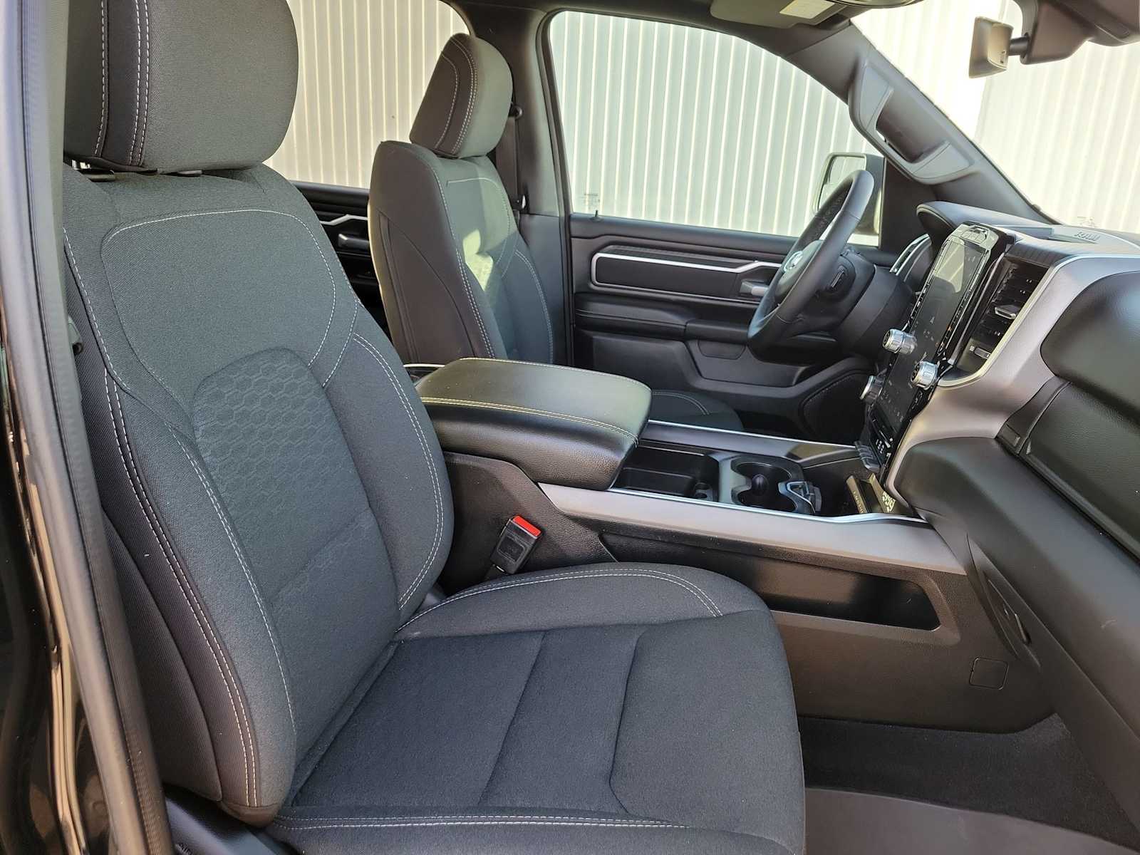 Thumbnail: 2025 RAM 1500 - 22