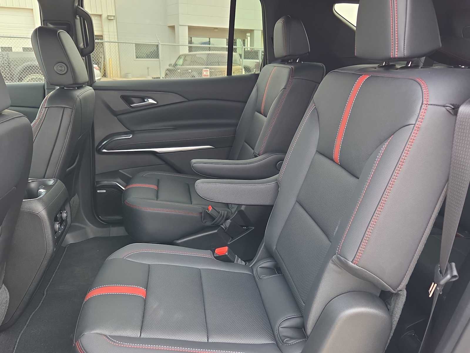 Thumbnail: 2026 Chevrolet Traverse - 20