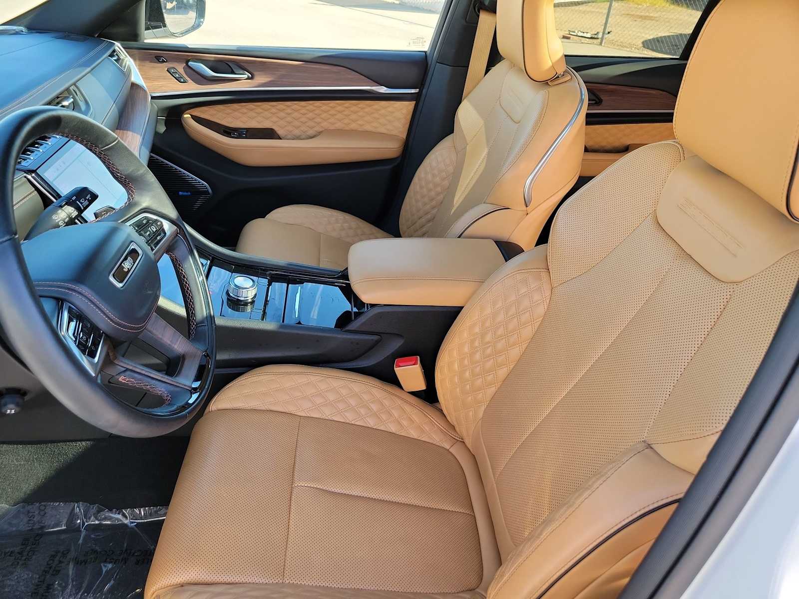 Thumbnail: 2022 Jeep Grand Cherokee - 19