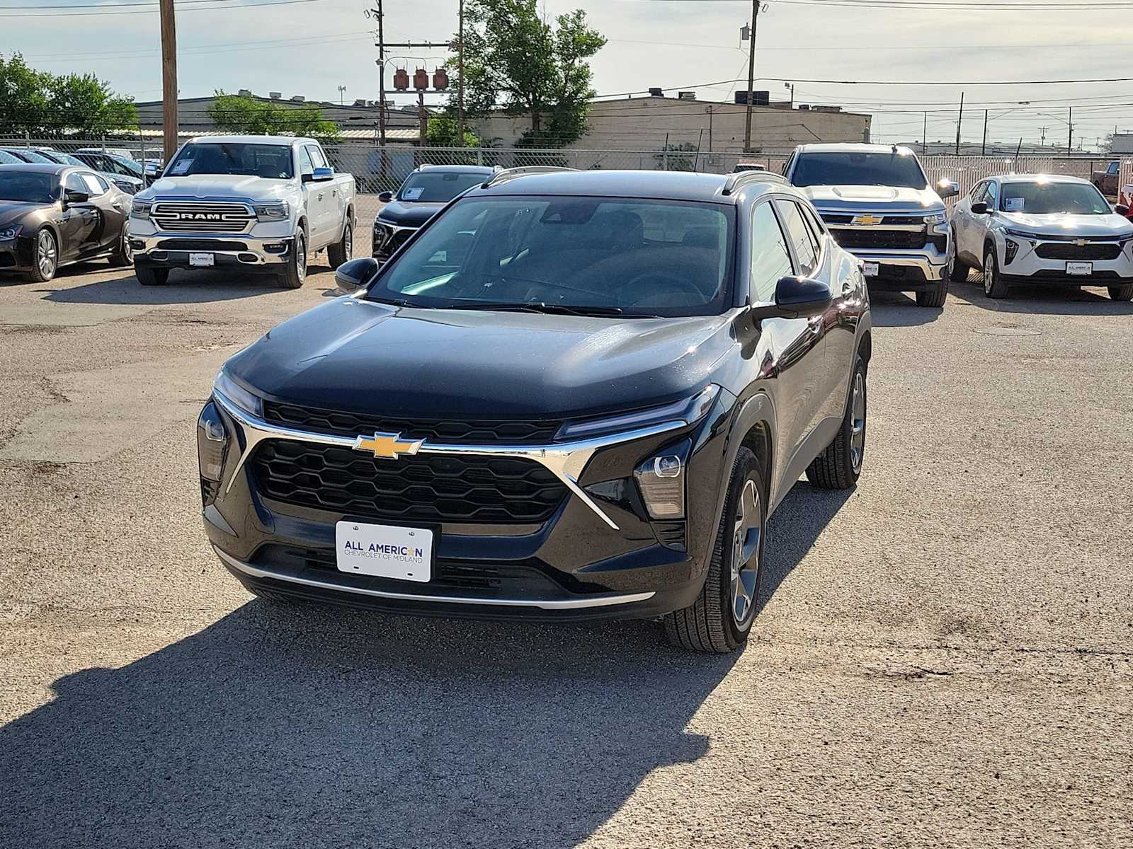 Thumbnail: 2025 Chevrolet Trax - 4