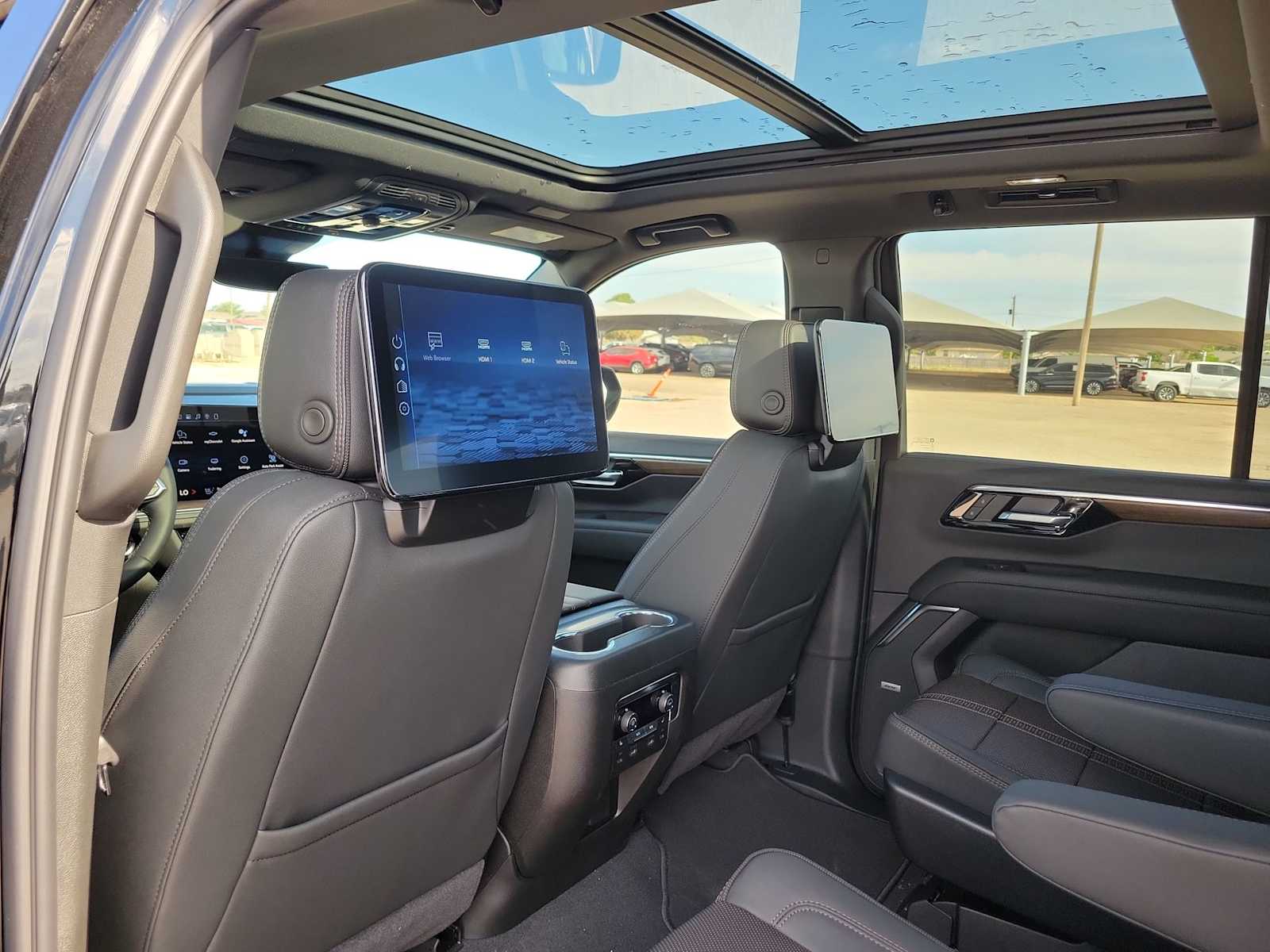 Thumbnail: 2026 Chevrolet Tahoe - 16