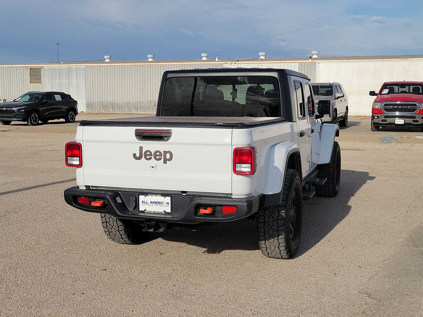 Thumbnail: 2023 Jeep Gladiator - 8