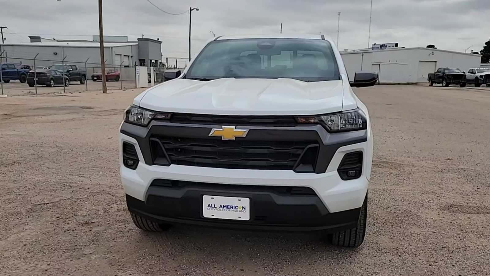 Thumbnail: 2024 Chevrolet Colorado - 3