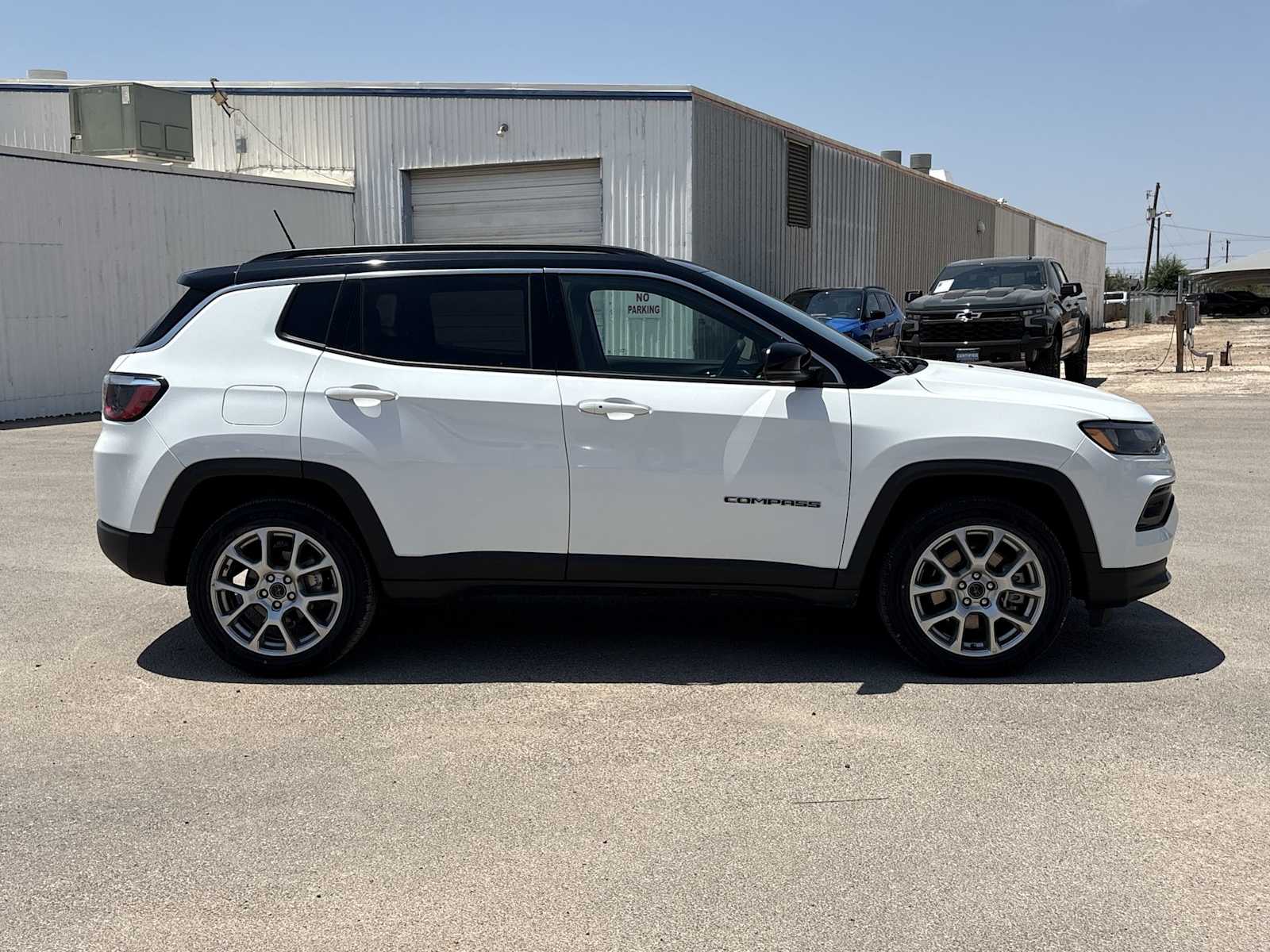 Thumbnail: 2025 Jeep Compass - 9