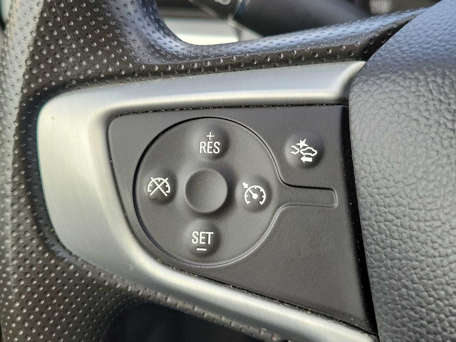 Thumbnail: 2023 GMC Acadia - 23