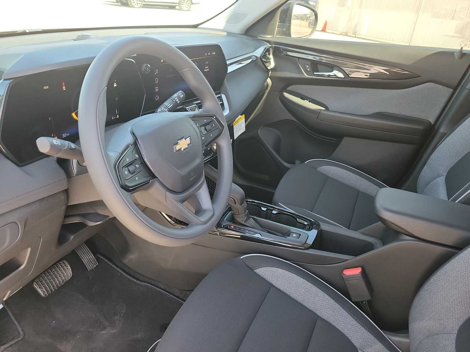 Thumbnail: 2026 Chevrolet TrailBlazer - 10