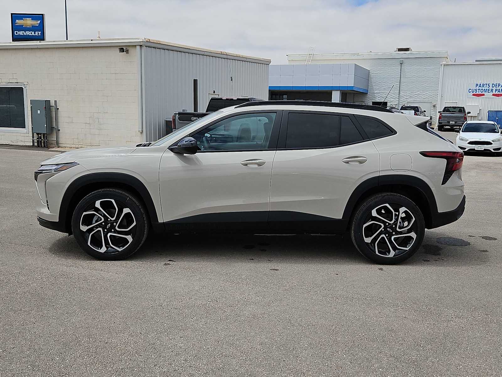 Thumbnail: 2026 Chevrolet Trax - 5