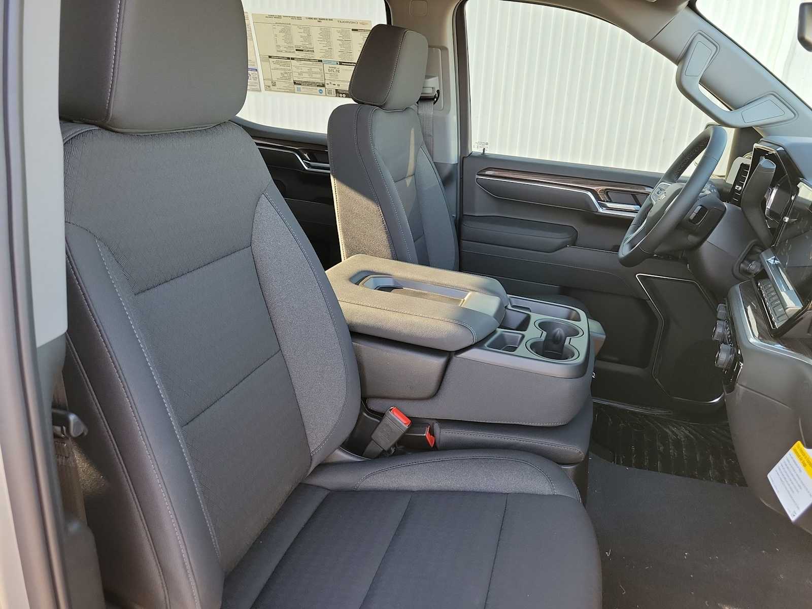 Thumbnail: 2026 Chevrolet Silverado 1500 - 22