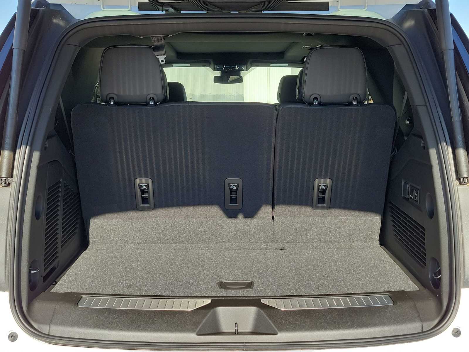 Thumbnail: 2026 Chevrolet Tahoe - 13