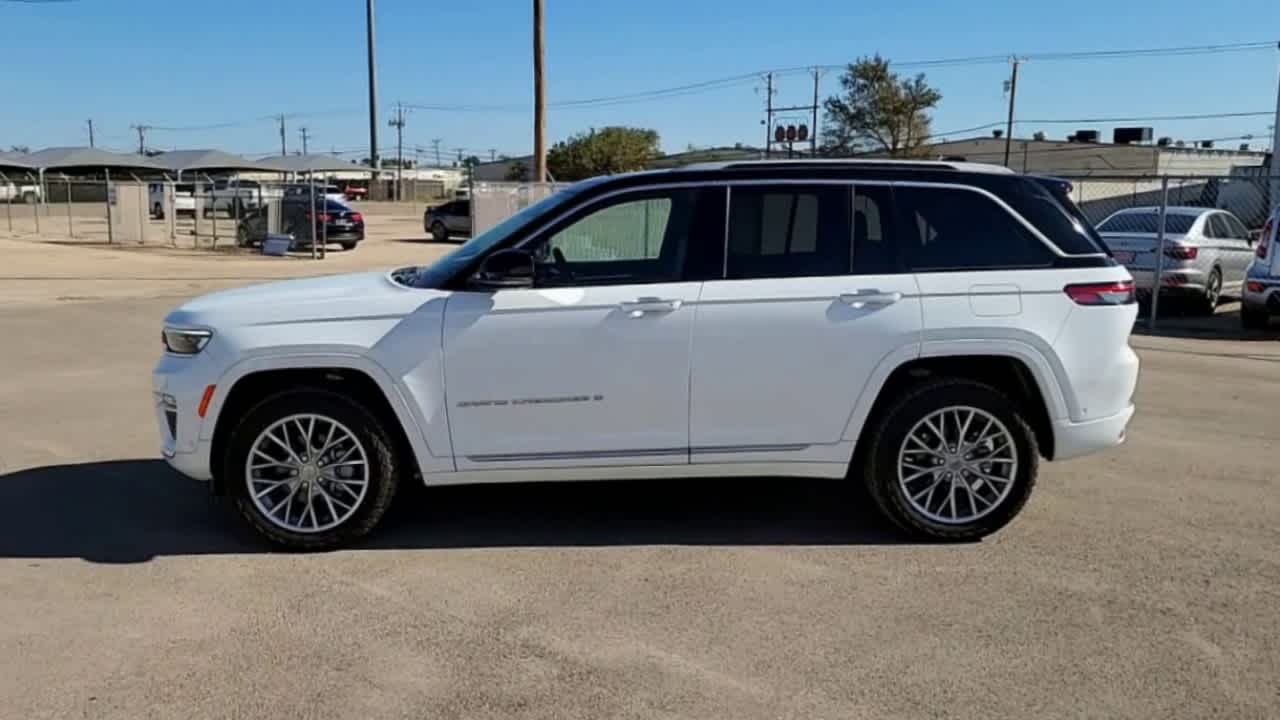 Thumbnail: 2022 Jeep Grand Cherokee - 5