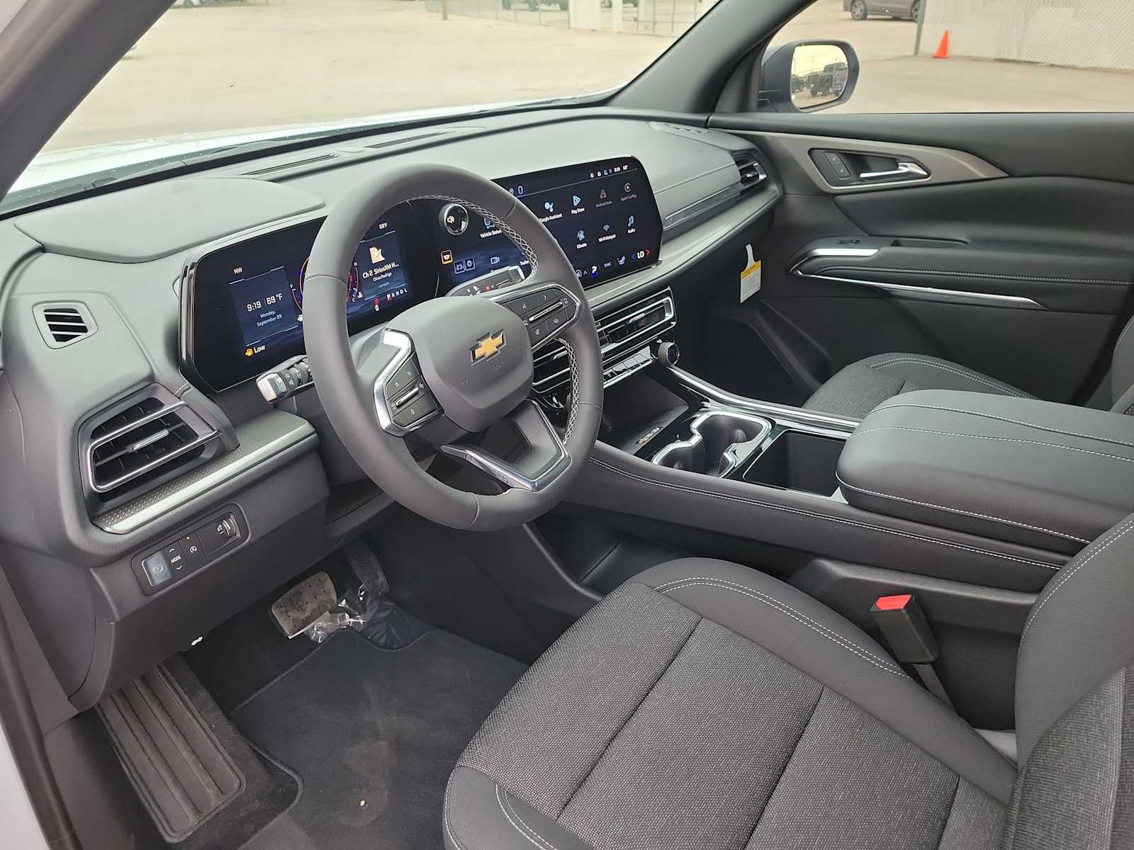 Thumbnail: 2026 Chevrolet Traverse - 10