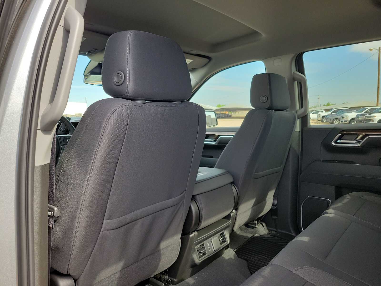 Thumbnail: 2026 Chevrolet Silverado 1500 - 16