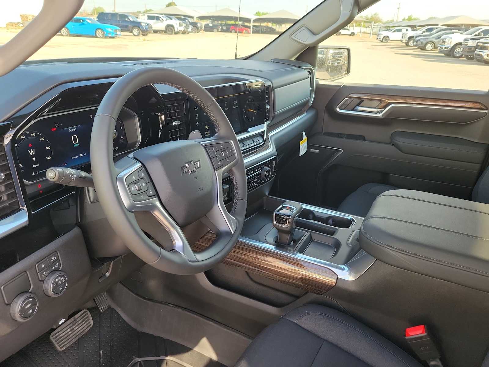 Thumbnail: 2026 Chevrolet Silverado 1500 - 10