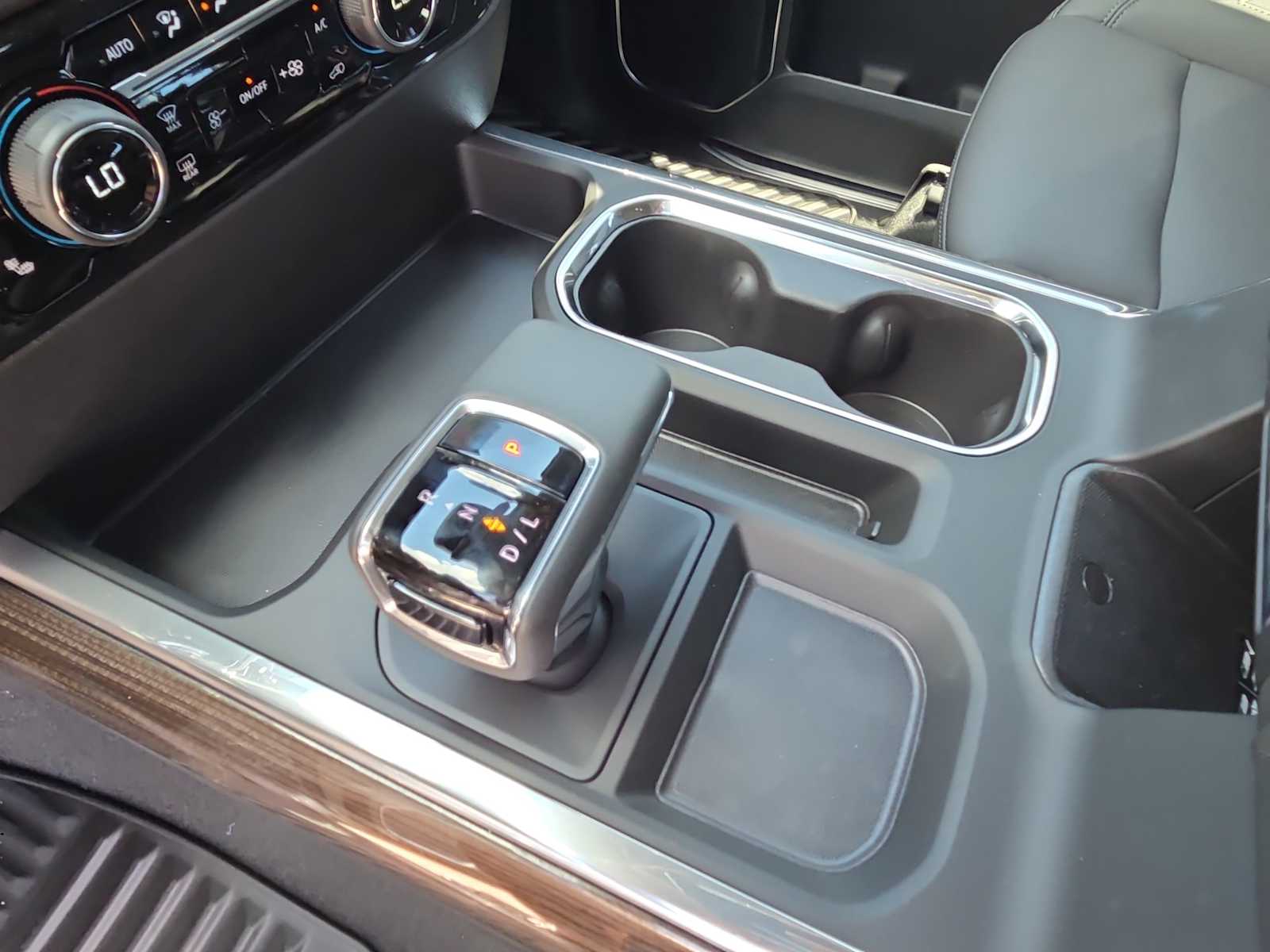 Thumbnail: 2026 Chevrolet Silverado 1500 - 21