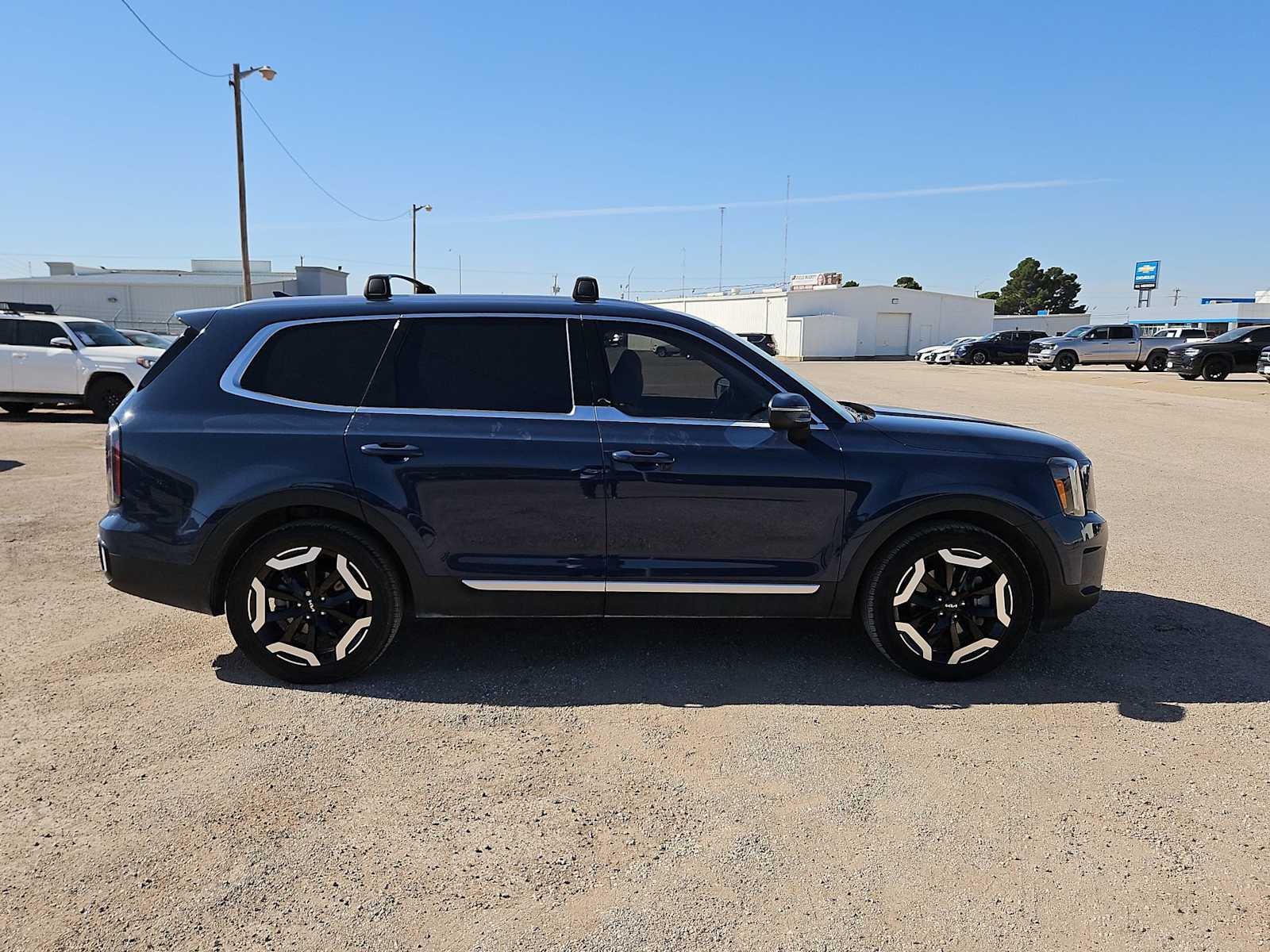 Thumbnail: 2023 Kia Telluride - 9