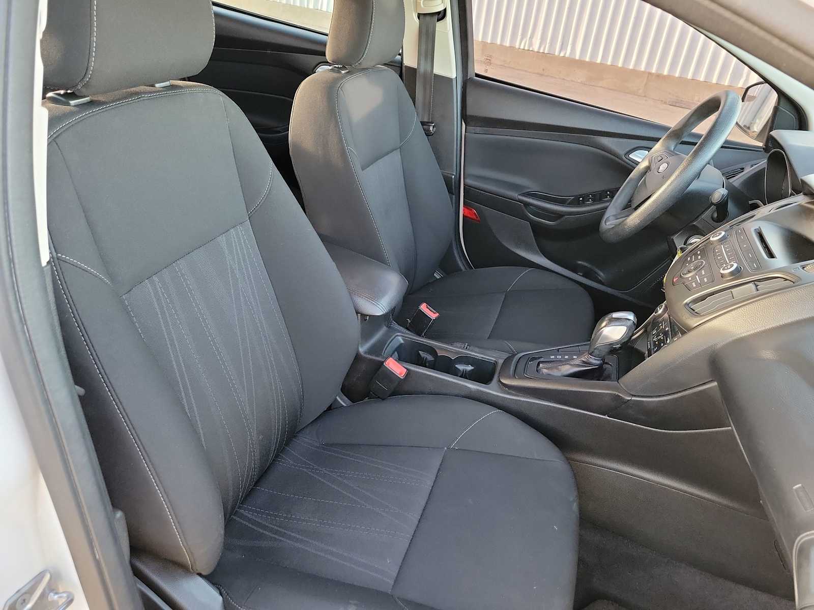 Thumbnail: 2016 Ford Focus - 22