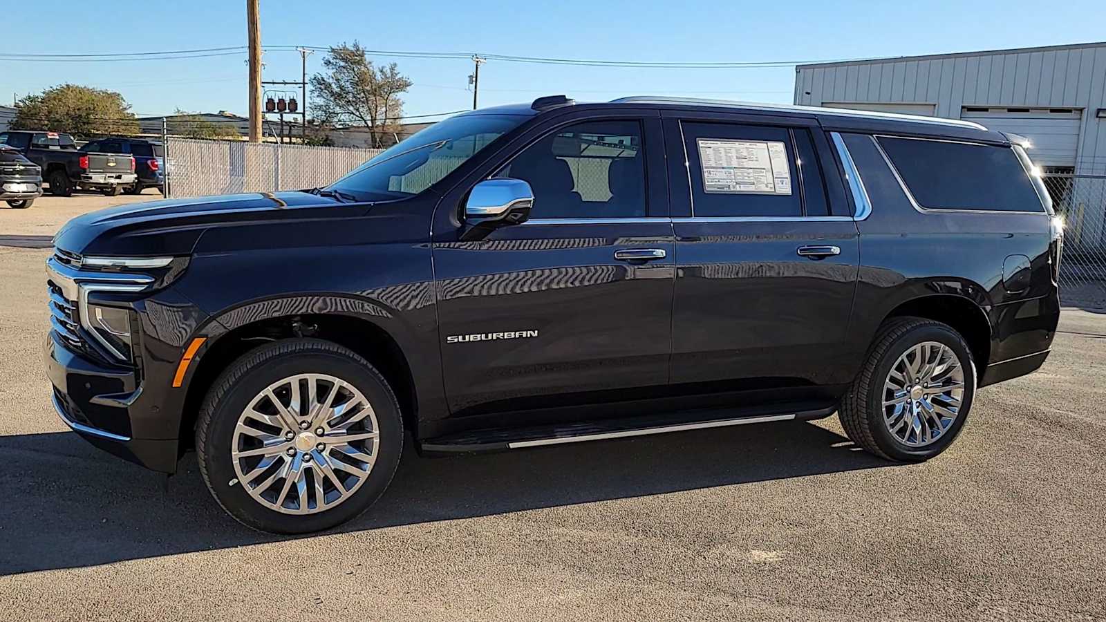 Thumbnail: 2025 Chevrolet Suburban - 4