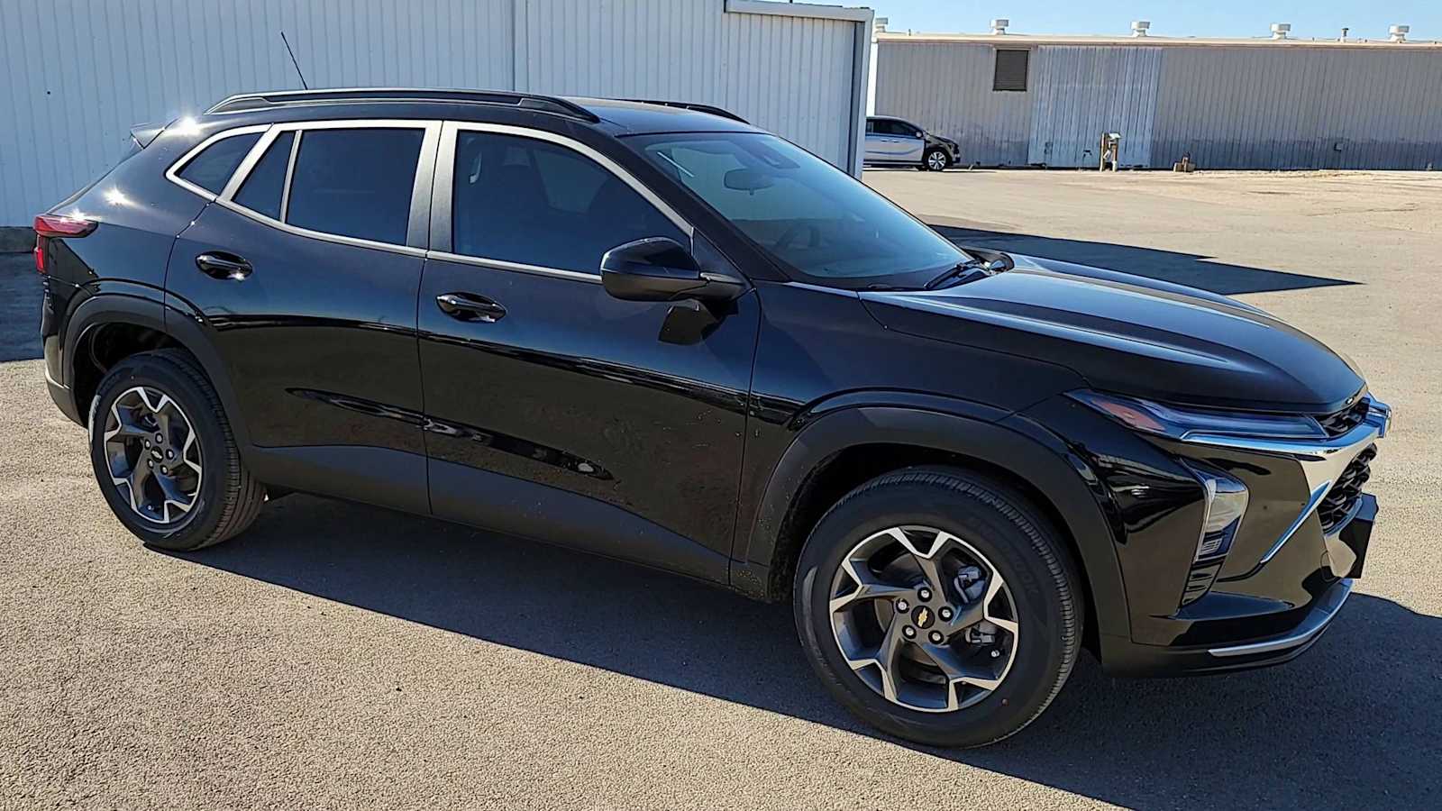 Thumbnail: 2026 Chevrolet Trax - 2